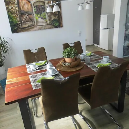Daire Ferienwohnung-eifelpanorama *